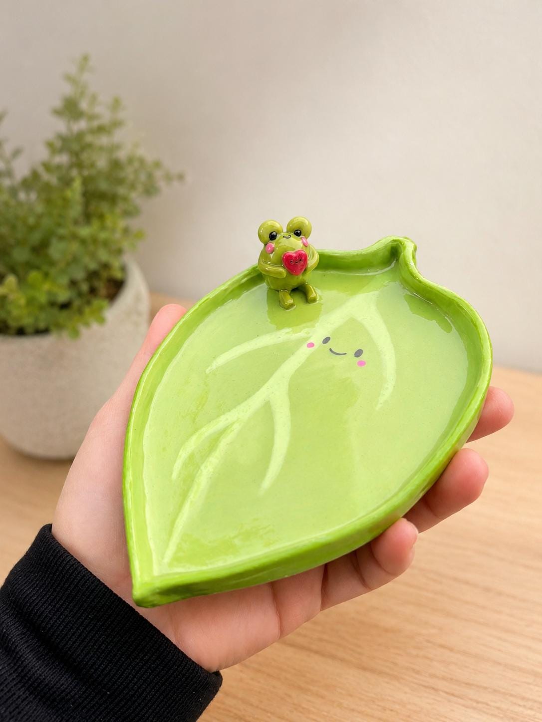 Leaf Jewellery Dish with Cute Frog, Kawaii Trinket Tray, Ring Holder, Frog Lover Gift, Handmade